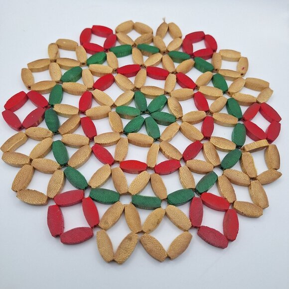 Handcrafted Bamboo Trivet Red Green Accents Round Heat Resistant Mat Deco Center - Picture 4 of 7